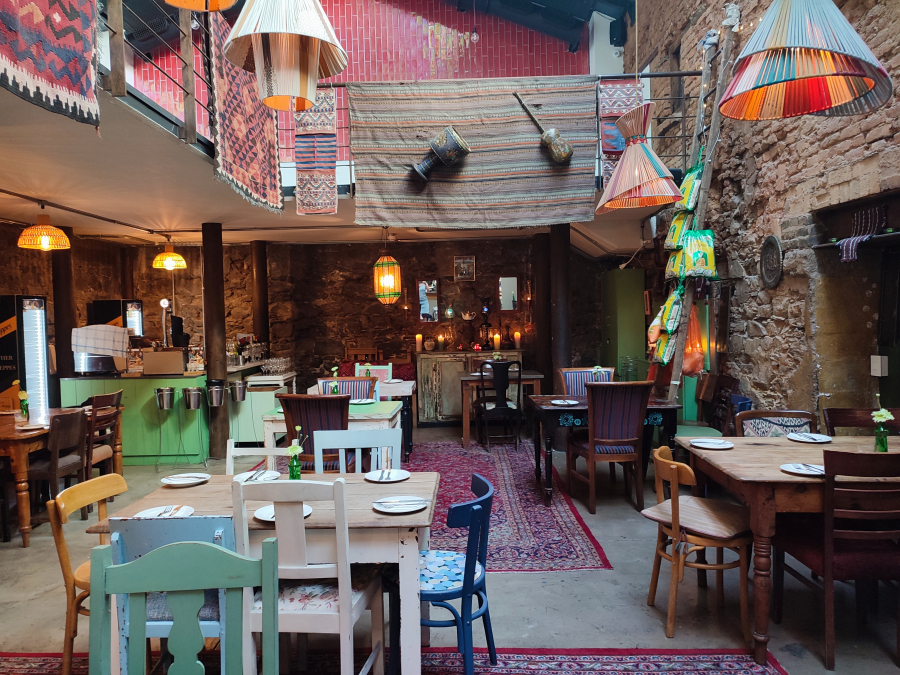 Sloppy Sam interior